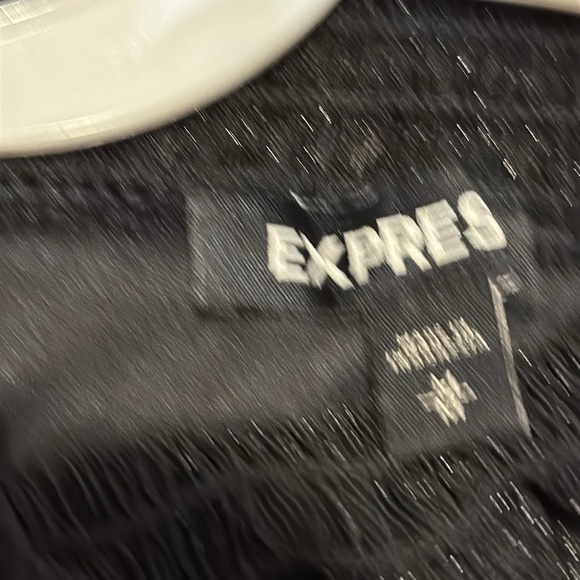 Express  women’s size Medium Elegant Black Sleeveless Top shimmer elastic gather - Picture 3 of 7